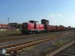 br-212-db-10020 Kurze Zeit nachdem die 118 abgefahren war, kam diese V 100 aus richtung Magdeburg in den Bf Haldensleben gefahren. Es handelt sich um 92 81 2000 085-8 A-SLB. Nach kurzem Aufenthalt ging die Fahrt weiter gen Westen.