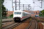 Ein ICE 2 erreicht als ICE 541(aus K�ln) Berlin Hbf ...