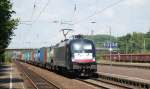 ES 64 U2-005 mit einem Containerzug am 1.7.2009 durch Elze(Han) ... ES 64 U2-005 mit einem Containerzug am 1.7.2009 durch Elze(Han) ...