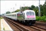 br-127-eurosprinter DISPO ES 64 P 001 (91 80 6127 001-6 D-DISPO) im neuen Farbkleid. Es handelt sich dabei um den Prototypen der Siemens EuroSprinter-Typenfamilie. Gru� an die 2 im F�hrerstand und an den Vormelder! (Berlin Hirschhagen, 14.07.2009)
