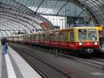 485 144-2 f�hrt am 11.7.2009 als S9 nach Sch�neweide.  ...