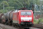 Die 189 083-9 zieht einen gemischten G�terzug durch K�ln West ...