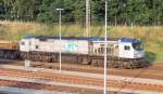 250 007-2 der ITL mit Seitenentladeschotterwagen aus Tschechien bei der ...