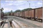 Schmalspurdampf In Campolide werden die 12 Boxcars beigestellt und ab hier ist die kleine Baldwin-Lok auf �usserste gefordert. (Archiv 03/1979)