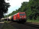 BR 185 mit Zugen 185 216-9 mit einem Gaskesselwagenganzzug bei der Durchreise durch Bestensee am 15.07.