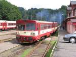 br-810 Die qualmende Brotbusche 810 207-1 mit ihre Osobn� vlaky 26271 nach �elezn� Brod fahrt Bahnhof Tanvald aus am 12-7-2009.