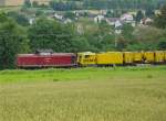Die V100 1041 der NeSA mit Speno-Zug auf der KBS ...