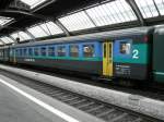 Personenwagen SBB - Personenwagen 2 Kl. EW I  B 50 85 20-34 593-7 im Hauptbahnhof von Z�rich am 06.05.2009