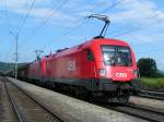 br-1116 1116 230-2 zieht mit einer 'Schwester' einen gemischten G�terzug bei Redl-Zipf Richtung Linz; 090716