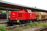 202 822 der WFL rangiert am 11.07.09 im Bahnof Berlin-Sch�nefeld ...