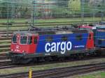 Re 421 386-4 am 7.4.05 in Basel Bad  ...