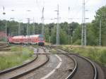Hier eine S1 nach Rostock Hbf., hier am 27.6.2009, bei ...