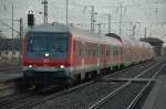RE nach M�nchen Hbf am 18.07.2009 bei der Einfahrt in ...