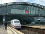 ICE 557/547 aus K�ln bzw. D�sseldorf erreicht Berlin Hbf auf ...