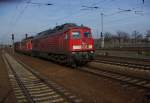 232 358-2 mit ihrer Schweren Last bei der durchfahrt in ...