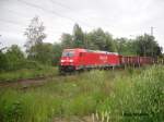 BR 185 mit Zugen 185 289 mit leerem Schrottzug auf dem zum Hafen am 29.Juni.09 