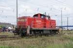 296 048-2 beim rangieren im Seelzer Rbf. am 19.07.2009.  ...