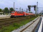 BR 111 mit Z�gen 11 138 - 4 mit einem RE bei der Einfahrt in Bremen Hbf. am 22.07.2009