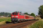 BR 218 mit Z�gen 218 471 mit RE352 am 22.07.2009 bei Sulzbach-Rosenberg. 