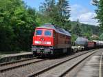 BR 232 mit Z�gen BR 232 184-2 f�hrt mit einem sehr bunten Gz am Nachmittag des 20.7.09 Richtung N�rnberg durch den Hp Ludwigsh�he.