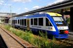 Veolia Berlin, 21.07.2009, ebenfalls im sogenannten S-Bahn-Erg�nzungsverkehr: VT 231 der Bayerischen Regiobahn (BRB) als NEB 86199 nach Klosterfelde. Die Niederbarnimer Eisenbahn (NEB) geh�rt wie die BRB zum Veolia-Konzern und verkehrt gew�hnlich erst ab Karow auf der Linie NE27. Zur Entlastung sind z.Z. einige Z�ge durchgebunden bis Gesundbrunnen. Sie fahren zwischen Karow und Gesundbrunnen auf den Fernverkehrsgleisen und halten deshalb nicht an den dazwischenliegenden S-Bahnh�fen.