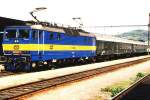 363 047-2 mit Zug Beroun-Plzen auf Bahnhof Beroun am 7-5-1995. ...