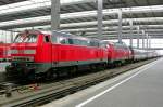 2 mal 218 in M�nchen Hauptbahnhof. 17.07.2009  ...