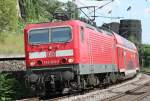 Die 143 263-2 zieht ...  Eric Otten 27.07.2009