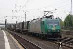 BR 185 mit Zugen 185 532-9 mit dem R4C Vos Zug in Mainz Bischofsheim am 16.04.2009