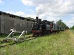 BR 91 Die 111-j�hrige Dampflok BR 91 134 -DR- f�hrte nach zehnj�hriger Pause einen Sonderzug auf der Strecke von Schwerin �ber gadebusch nach Rehna. Hier wartet BR 91 134 im Bahnhof Rehna (NWM) auf die R�ckfahrt nach Schwerin 26.07.2009