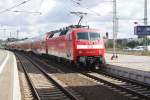 RE 1 nach Rostock Hbf. bei verlassen des Schweriner Bahnhofes ...
