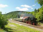 BR 65 Mit DPE 31996 rollt 65 1049 am 24.05.2009 durch den Bahnhof Annaberg-Buchholz S�d, besser gesagt durch das was von dem Bahnhof �brig geblieben ist...