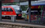 Blick �ber 2 Bahnsteige in Saarbr�cken. 642 105 bereits mit ...