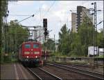 151 002 mit einer Schwesterlok und dem 5000er aus Venlo ...