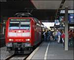 146 027 mit dem RE10113 nach Hamm (Westf.) in D�sseldorf ...
