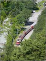 e-loks-ge-4-4-ii Ge 4/4 II 616 'Filisur' zieht den R1437 der Plessur entlang bei Sassal Richtung Arosa.(19.07.2009)