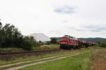 BR 232 mit Zugen Als Gegenleistung bef�rderte sie einen vollen Zug von Heringen(Werra) nach Gerstungen. Hier bei Dankmarshausen, im Hintergrund der 'Monte Kali'. 31.07.09