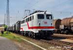 br-110-e-10 Dessau-Werklok 110 511-3 kommt soeben mit einem Sonderzug im Rbf. Seelze an (08.05.09)