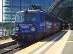 Der Sonderzug Masuren-K�nigsberg-Danzig am 01.08.2009 in Berlin Hbf wird vom ...