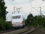 br-401-ice-1-triebkopfe-oder-wagen Ein ICE von Basel SBB nach Berlin Ostbhf. erreicht in wenigen minuten den Freiburger Hbf. 2.8.09 