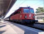br-1142 Die 1142 575-8 brachte am 21.Juli 2009 den OIC 'Hotel Ibis' von Wien S�d nach Graz. Hier in Wien Meidling.