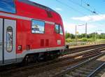 RE31027 mit 146 111 in Orschweier, 19.7.09.  ...