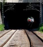 Momentaufnahmen Licht am Ende des Tunnels. Nach einer Minute ist der ICE 3 schon zwei Kilometer weiter, entgegen kommt ein Regionalexpress nach Heilbronn. (01. August 2009)
