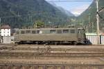 ae-6-6--ae-610 Zuletzt verliess auch noch die Ae 6/6 11411 das Depot. Diese Lokomotive wurde erst k�rzlich in den Bestand von SBB Historic aufgenommen. Deshalb ist sie zur Zeit noch in einem nicht sehr guten �usserlichen Zustand, was sich aber, wie man h�rte, demn�chst �ndern sollte. Leider nicht in Erstfeld war die Ae 8/14 11801, da diese in Biel gerade eine Zugsicherung eingebaut bekommt.