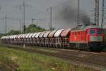 BR 232 mit Zugen 232 909 f�hrt am 3.8.09 in Ratingen-Lintorf an.