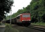155 149-8 mit ihrem G�terzug beladen mit Kies in Richtung ...