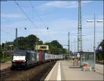 189 097 mit einem Gz Richtung Bielefeld bei der Durchfahrt ...