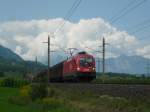 1016 017-4 zieht einen G�terzug in Richtung Bludenz bei Schlins. ...