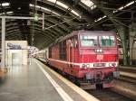 180 006-9 mit EC 47 nach Warschau in Berlin Ostbahnhof ...