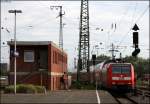 146 001 mit dem RE10225 aus Mönchengladbach bei der Einfahrt ... 146 001 mit dem RE10225 aus Mönchengladbach bei der Einfahrt ...